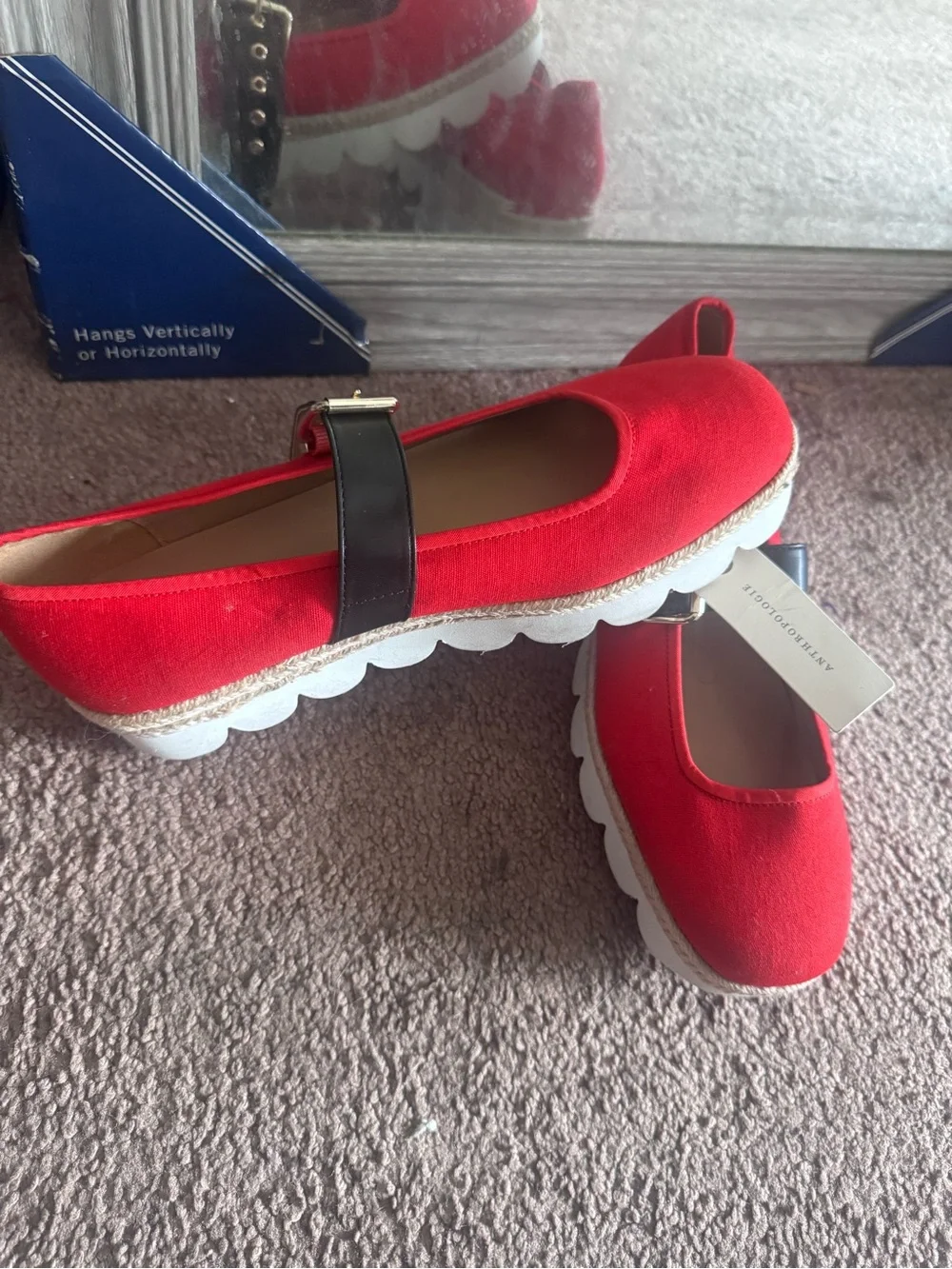 Anthropologie silent D Red Mary Jane Platform Flats with Scalloped Sole size 9